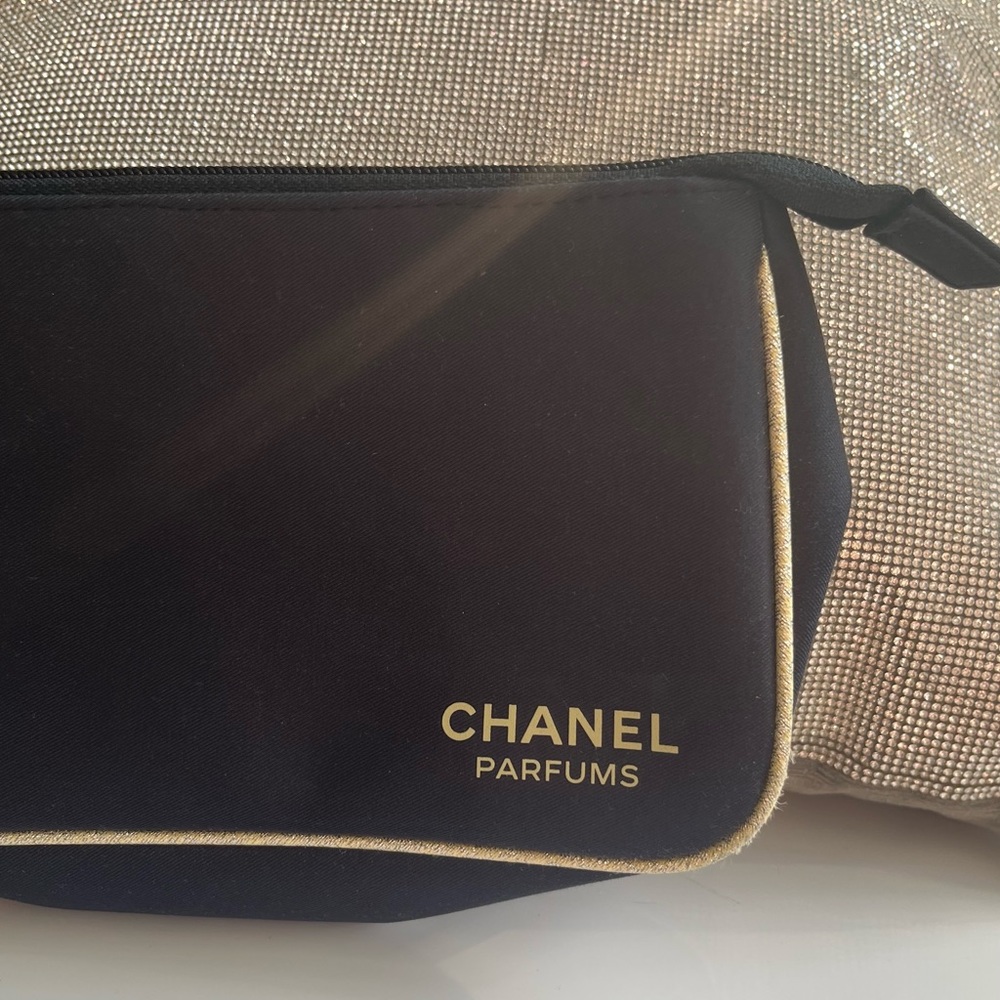 Authentic CHANEL Cosmetic Bag - Picture 3 of 10